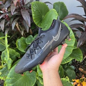 Nike Phantom Men's Black Athletic Shoes